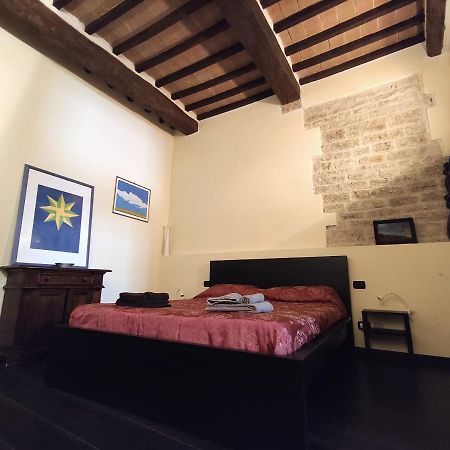 Grillotti Apartment Todi Buitenkant foto